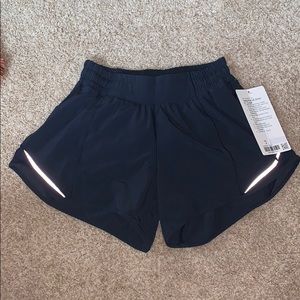 NWT TRUE NAVY Lululemon Hotty Hot Shorts